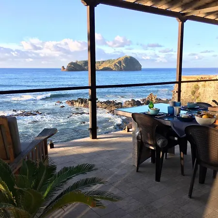 A By The Sea Vila Franca do Campo