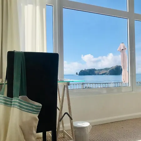 A By The Sea Homestay Vila Franca do Campo