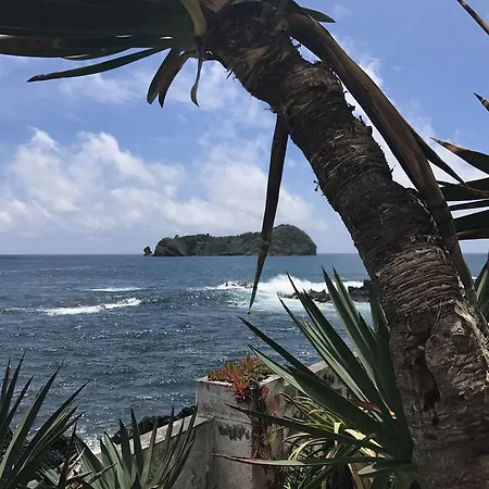 A By The Sea * فيلا فرانكا دو كامبو