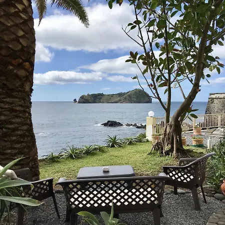Homestay A By The Sea Vila Franca do Campo
